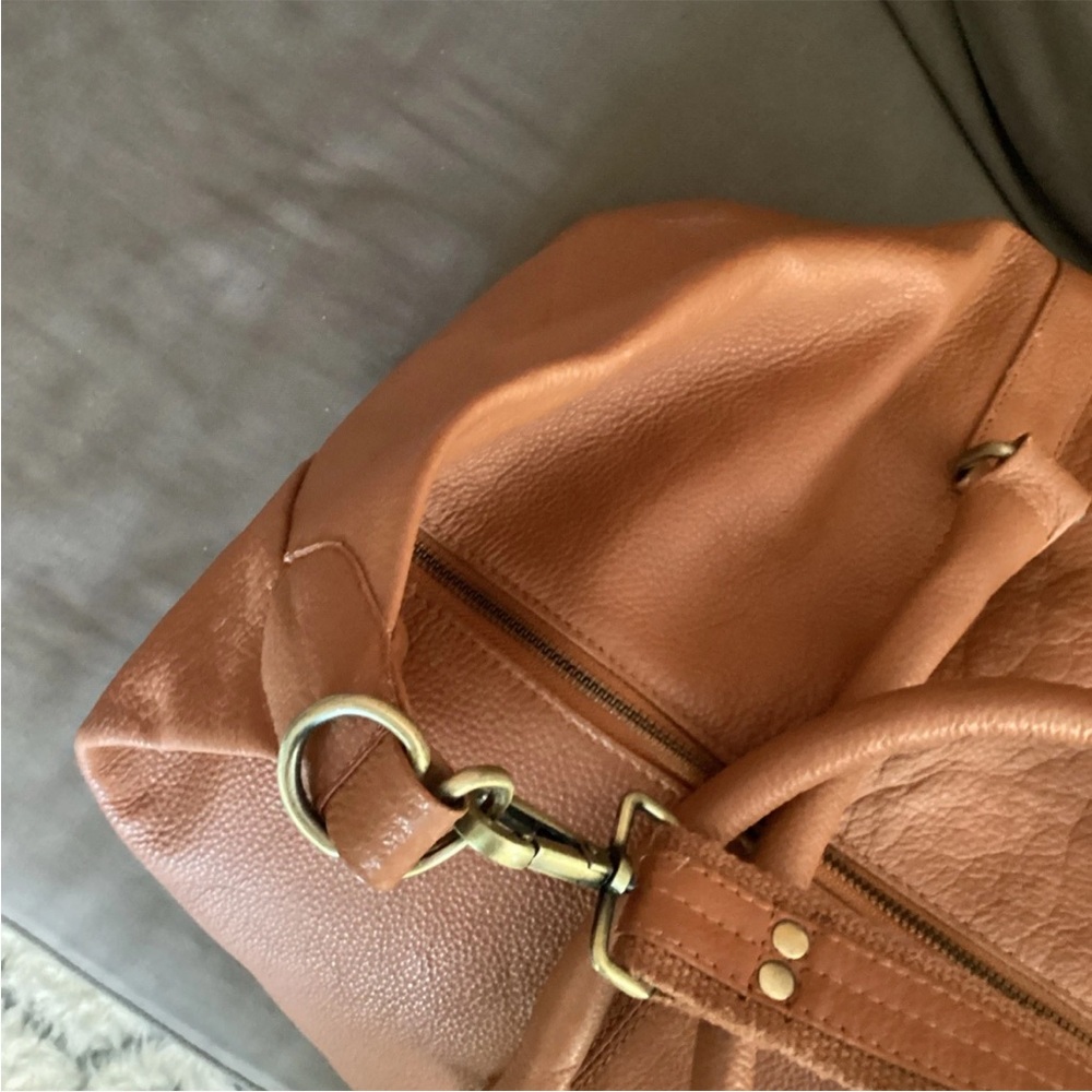 ❌Sold ❌Stylish Tan Leather Men's or woman’s Duffle Bag by Left over studios - Picture 6 of 7